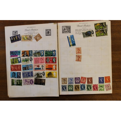 126 - World misc early to modern M/U coln in approx. 12 albums and loose incl GB, with FDCs from 1967 with... 