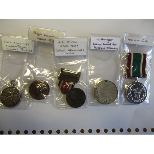 11 - Mixed range marked in individual medal sleeves but without provenance with:
WW1 BWM to 8650 Pte W.B.... 