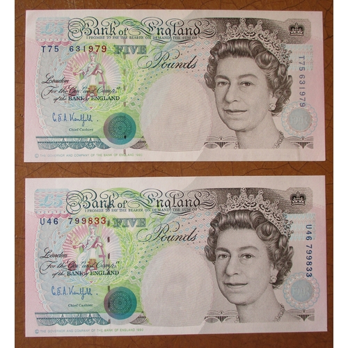 315 - G.E.A. Kentfield. £5 uncirculated range with R01 first run, S58, T75 and U46, W18 999978 extremely f... 