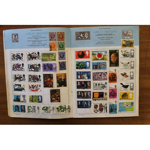 126 - World misc early to modern M/U coln in approx. 12 albums and loose incl GB, with FDCs from 1967 with... 