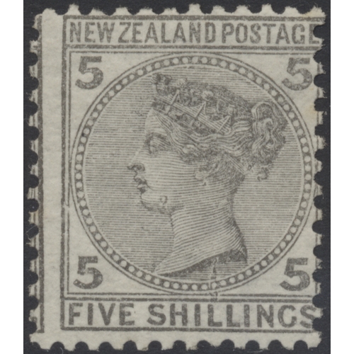 189 - New Zealand. QV-QEII M/U coln in 5 albums, incl 1855-62 large star Chalons to 1/- U, 1855-62 no wmk ... 