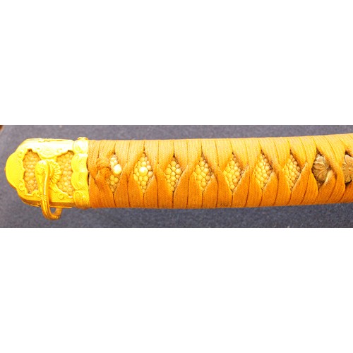 93 - WW2 Japanese Army officer's Shin-Gunto and scabbard, bright golden finish to tsuba, seppa, fuchi, po... 