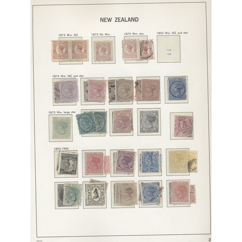 189 - New Zealand. QV-QEII M/U coln in 5 albums, incl 1855-62 large star Chalons to 1/- U, 1855-62 no wmk ... 