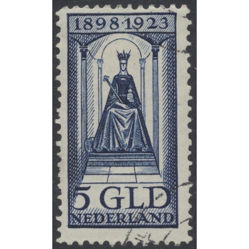 167 - Netherlands. Superb and very highly catalogued mint and used collection of Netherlands and Cols in 7... 