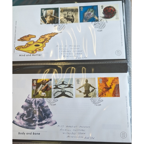 264 - QEII coln in 7 Royal Mail First Day Covers albums, incl 2000-2008 commens and defin issues. Viewing ... 