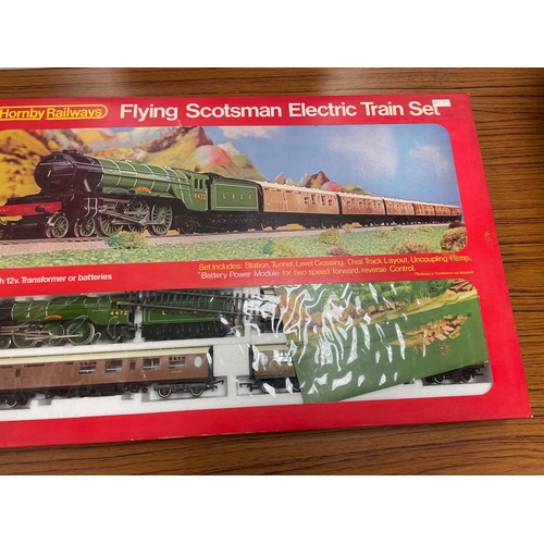 529 - Hornby. Collection of OO guage sets including steam with tender Flying Scotsman4472 4-6-2, tanks (2)... 