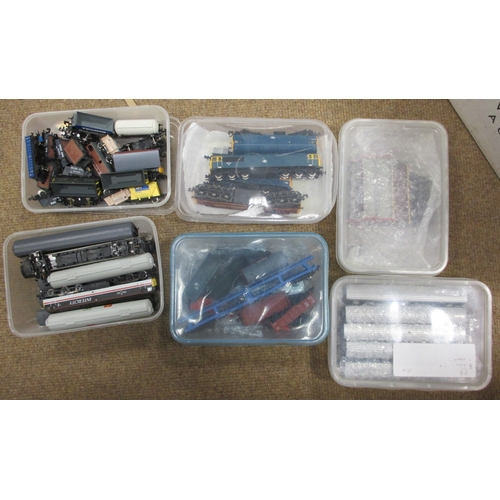 398 - N Gauge unboxed collection of mainly coaches and wagons, few locos, generally good plus to excellent... 