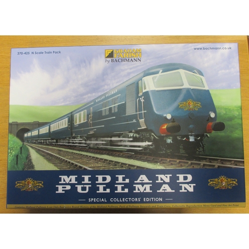 433 - Graham Farish. N gauge Midland Pullman Train Pack No. 370-425, including Midland Pullman 6-car Unit,... 