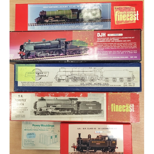 434 - Range of EM/OO gauge unbuilt white metal kits, appear complete but unchecked, including locos Fineca... 