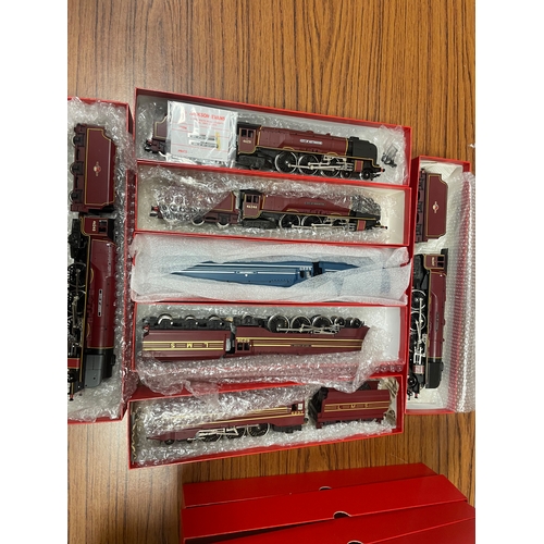 439 - Collection of unboxed OO gauge including locomotives, coaches, wagons, some boxed locomotives, empty... 