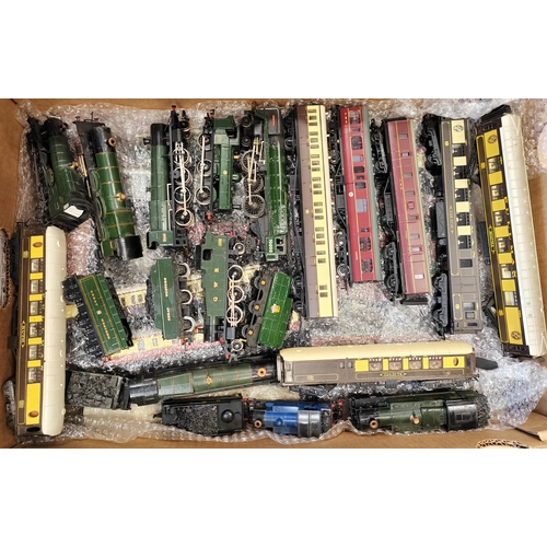 440 - Collection of unboxed locomotives, tenders, coaches and wagons from Airfix, Bachmann, Hornby, Lima g... 