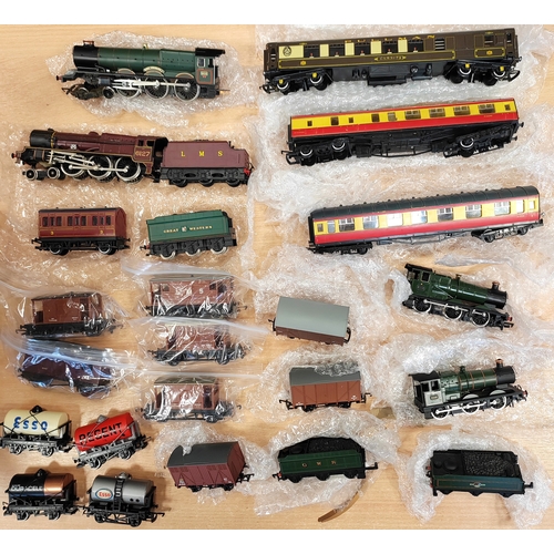 441 - Collection of boxed and unboxed locomotives, tenders, coaches, wagons etc. generally excellent to mi... 