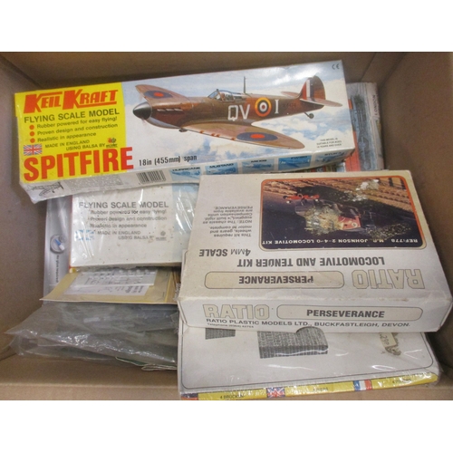 466 - Collection of OO gauge locomotives, coaches and wagons, vast majority unboxed in good to very good c... 