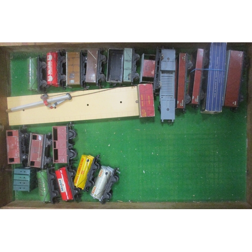 469 - Range of OO gauge locomotives, coaches and wagons, generally mint in excellent to near mint boxes, w... 