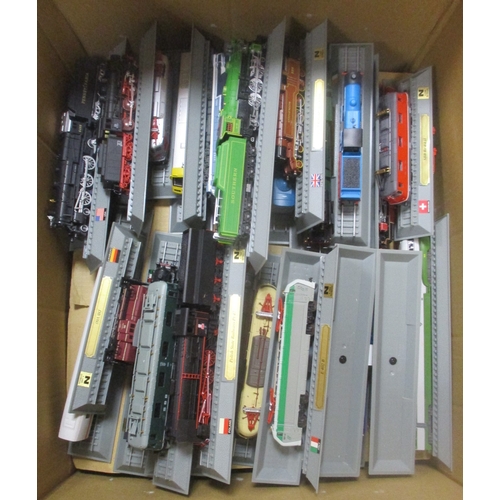 479 - Unboxed collection of OO gauge locomotives, tenders, coaches, wagons, buildings, spares, etc, genera... 