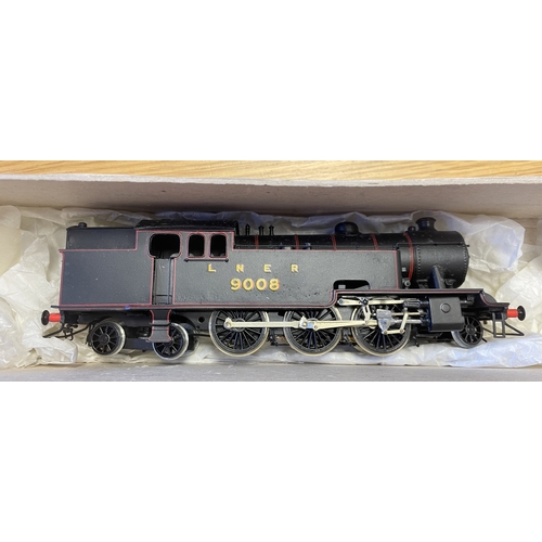 483 - A.B.S Models. Range of OO gauge kit built tank locomotives, with Thompson Class L1 LNER 9008 2-6-4 b... 