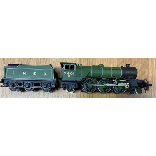 483 - A.B.S Models. Range of OO gauge kit built tank locomotives, with Thompson Class L1 LNER 9008 2-6-4 b... 