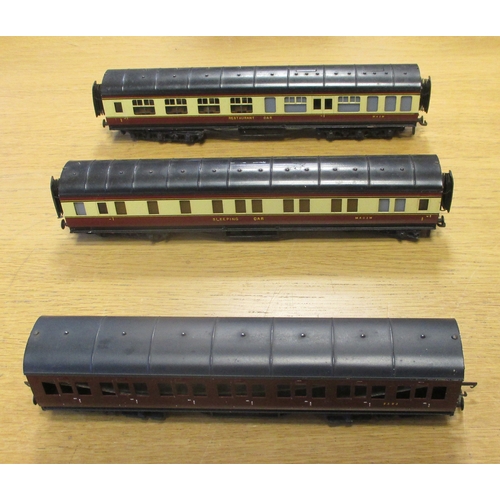 500 - Exley. OO gauge collection of BR liveried coaches (6) generally good to excellent, 3 with good plus ... 