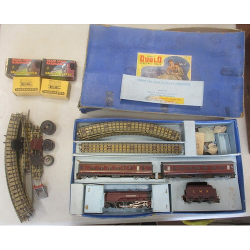 514 - Hornby Dublo. OO gauge collection, generally very good to excellent in good to excellent boxes, incl... 