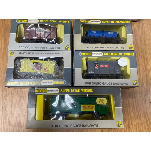 569 - Wrenn. Collection of boxed OO gauge wagons including Horse box ‘Roydon Stables’ No W4315, Ventilated... 