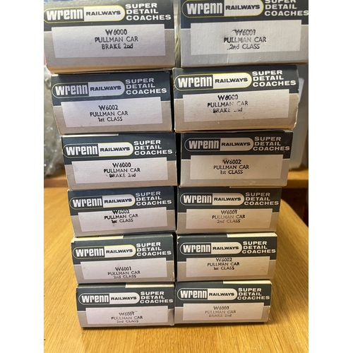 574 - Wrenn. Collection of OO gauge coaches generally excellent in excellent boxes with some duplication. ... 