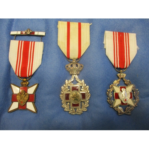 122 - Belgium. Red Cross enamelled medal range with Order of the Red Cross in gold, silver and bronze, Don... 