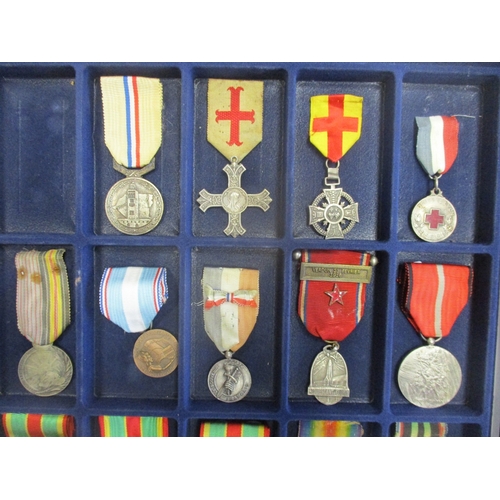 124 - France. Medal collection in 3 trays including FNPG POW, Arras Stretcher Bearers, Lyon SBM Red Cross,... 