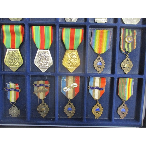 124 - France. Medal collection in 3 trays including FNPG POW, Arras Stretcher Bearers, Lyon SBM Red Cross,... 