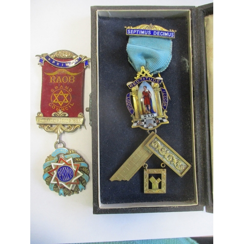 147 - Collection of Masonic, RAOB, Unions and similar jewels and badges including Michel British Columbia ... 