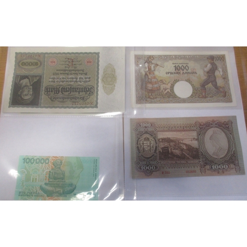 305 - Range of £1 banknotes, generally very fine to extremely fine, with Warren-Fisher P1/84 255095, Peppi... 