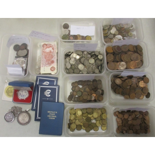 508 - Accumulation of shillings, sixpence, silver threepence, pennies, halfpennies etc, loose in plastic t... 