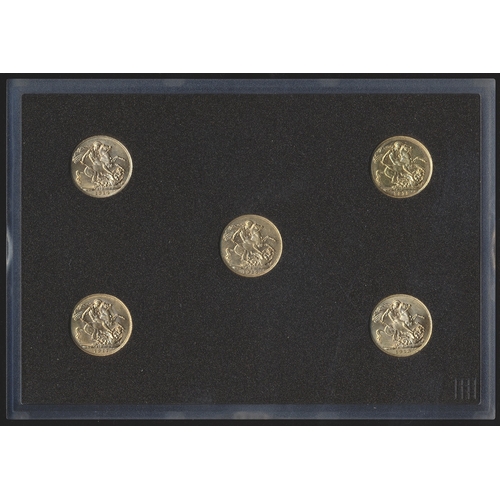 600 - Investment Gold Lot – documents required. The Complete World War One sovereign set boxed with certif... 