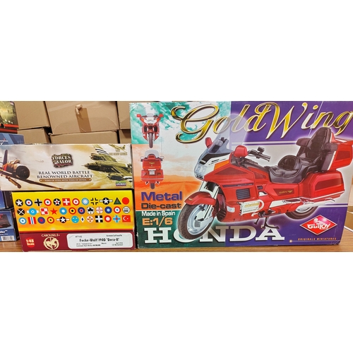 188A - Collection of model planes mostly 1:32, 1:48, 1:72 generally good to good plus in good to excellent ... 