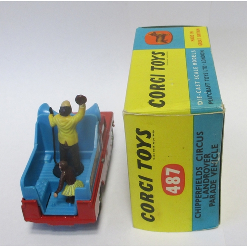 290 - Corgi. 'CHIPPERFIELDS' Parade Vehicle No. 487, blue/ red Land Rover, 'Circus is Here' label to bonne... 