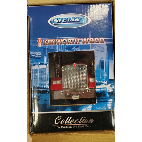 189 - Collection of cars, buses, vans, tanks etc. generally mint in mostly very good to excellent boxes wi... 