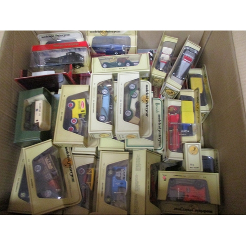 189A - Collection including Atlas coaches, Corgi, EFE, Matchbox and Meccano generally mint in good to excel... 