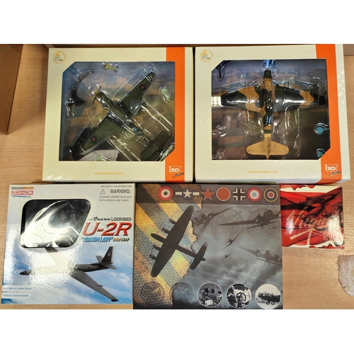 207 - Collection of mostly military aircraft with scales of 1:144 and 1:72 mint in generally good to very ... 