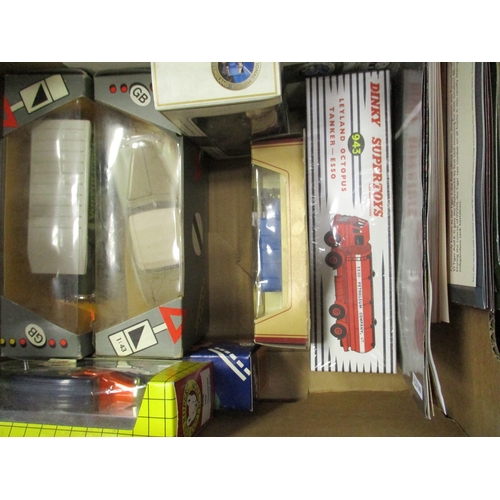 223 - Collection including Burago 1/24 Alfa Romeo No 3008, 1/18 Bugatti No 3005, Ferrari No 1510, Mercedes... 