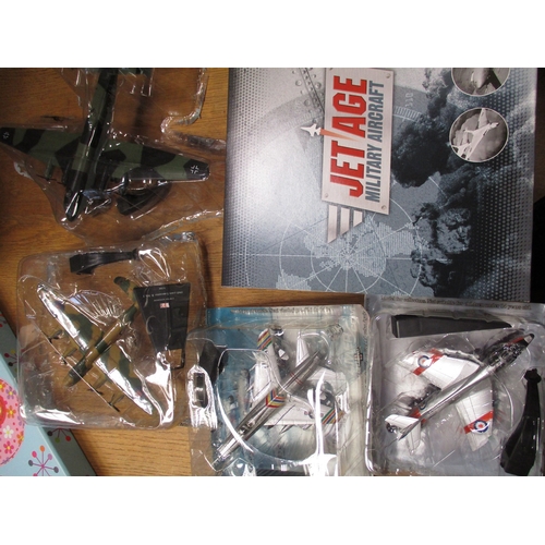 228 - Collection of aircraft including large majority Amer Com, Atlas, Corgi AA, plus kits with Airfix, Re... 