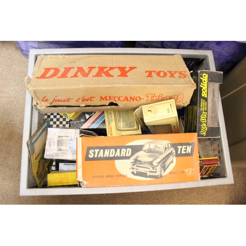 231 - Unboxed collection including ranges from Lledo, Hot Wheels, Tonka etc plus empty boxes generally goo... 