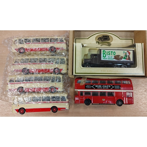 243 - Collection of buses generally mint in mostly good plus to very good boxes with Corgi, Great British ... 