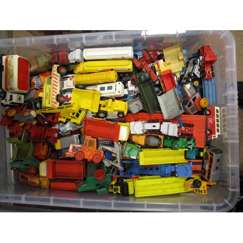 337 - Matchbox. Unboxed collection including military, service vehicles, sports cars etc generally good to... 