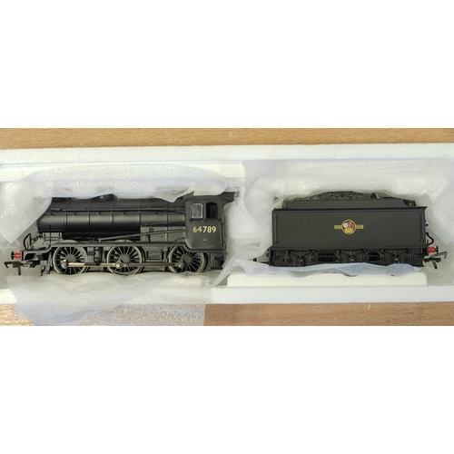 425 - Bachmann. Range of OO gauge J39 class locomotives with tenders, generally mint in very good boxes, w... 