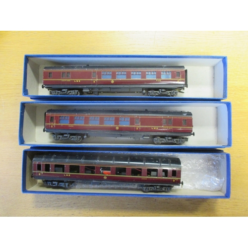 644 - Exley. LMS 'Southport' 3-car unit with Bachmann chassis fitted, driving cabs to each end, generally ... 