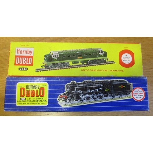 678 - Hornby Dublo. Pair of OO gauge locomotives, generally excellent in very good to excellent boxes, wit... 