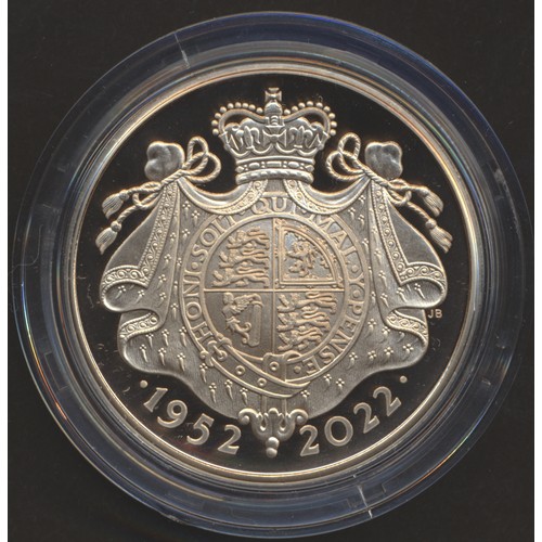 806 - Investment Gold Lot – documents required. 2022 £5 The Platinum Jubilee of Her Majesty The Queen proo... 