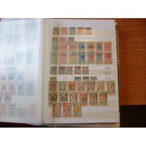 29 - World misc, early to late period M/U coln in 7 stockbooks and loose in auction packets, incl BC noti... 