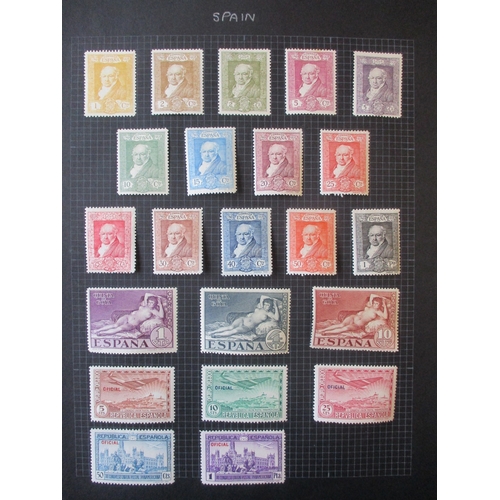 66 - World misc early to middle M/U coln in 2 albums containing a foreign countries range, incl Belgium, ... 