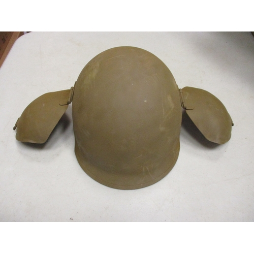 168 - USAAF Air Gunner's head gear displayed on polystyrene head with:
1. Tan cloth flight cap, size small... 