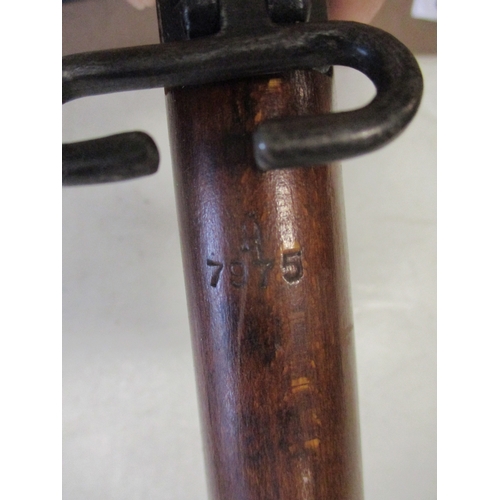 84 - 1915 Enfield SMLE Mk III rifle No 7975, butt socket marked crown/G.R./Enfield/1915/Sht L.E./III*, ra... 